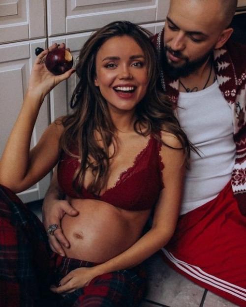 Ассоль и рэп - исполнитель ST такие милые. 02