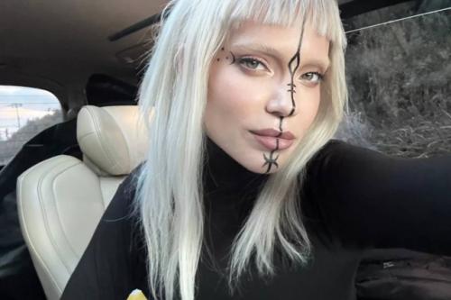 Певица Деградирует и Опускается: эксперт в области моды раскритиковала новый образ глюкозы. 01