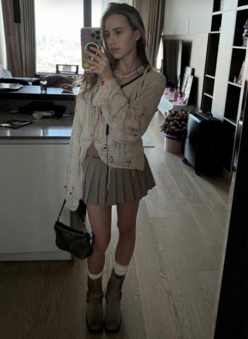 ОНА Ходячий Скелет - в последнее время вокруг фигуристки Алины Загитовой ходят слухи об анорексии. 01