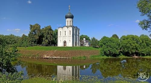 У храма покрова на Нерли строят декорации для съемок фильма. 07