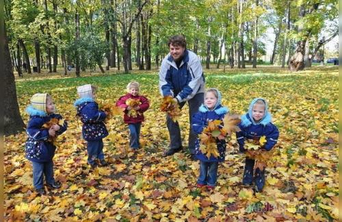 12 лет назад молодая московская семья артамкиных стала в одночасье многодетной. 03