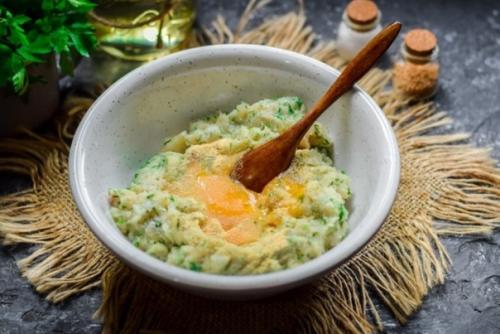 Куриные котлеты с укропом. 01 Куриные котлеты с укропом. 01