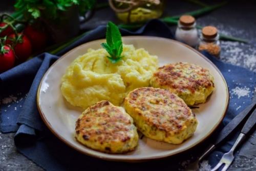 Куриные котлеты с укропом. Куриные котлеты с укропом.