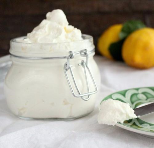 Домашний сыр филадельфия. Домашний сыр филадельфия.