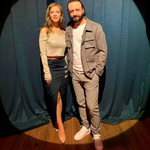 Илья авербух сделал признание, что иногда задумывается о разнице в возрасте с супругой Лизой Арзамасовой. 02