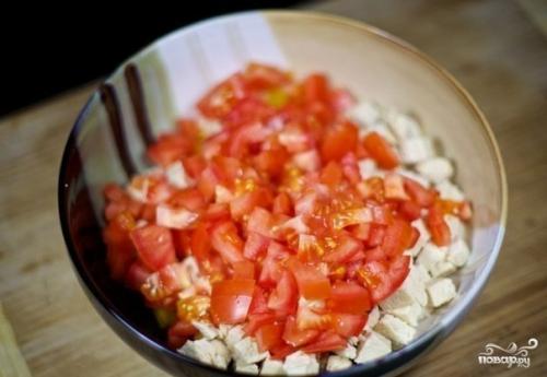 Салат с курицей и овощами. 03