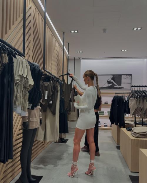 Знаете ли вы, что рози хантингтон - уайтли - это не только супермодель, но и талантливая актриса? 05