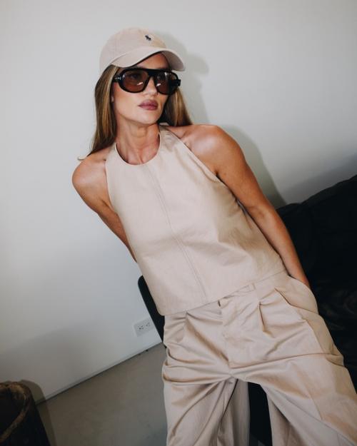 Знаете ли вы, что рози хантингтон - уайтли - это не только супермодель, но и талантливая актриса? 02