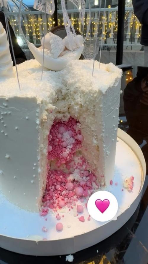 Сати Казанова сообщила, какого пола будет ее ребенок - у певицы родится дочь! 01