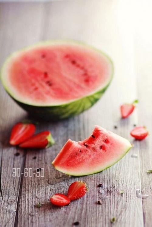 Давайте посчитаем, сколько у нас любителей арбузиков? 

