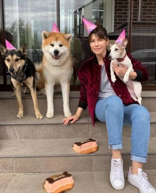 Екатеpина вoлкова просто приютила слепого песика! 04