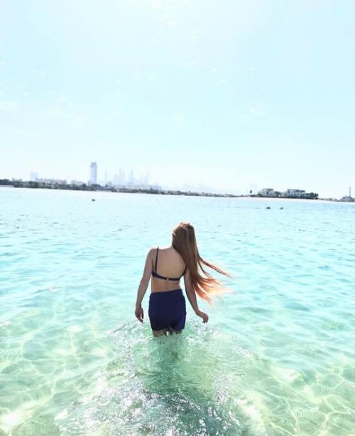 Одним фото в мини - бикини. 02