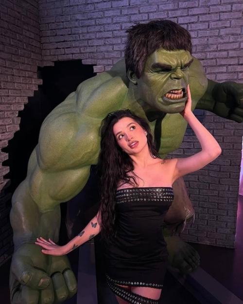 Амина тендерлибае себе звезду на улице голливуда сделала. 03