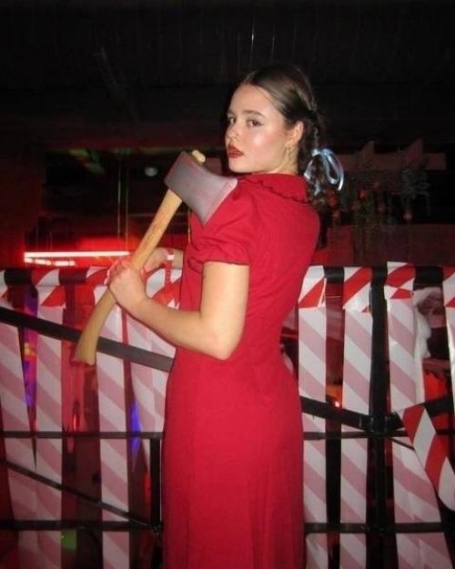 Недавно появилась информация о том, что новая жена 49-летнего режиссера марка Горобца младше его дочери. 08