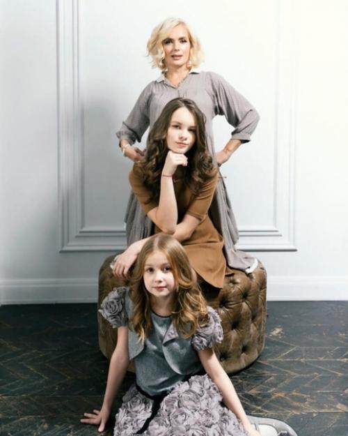 Актриса Мария Порошина, мама 3-х детей, в свои 46 лет выглядит просто шикарно. 03