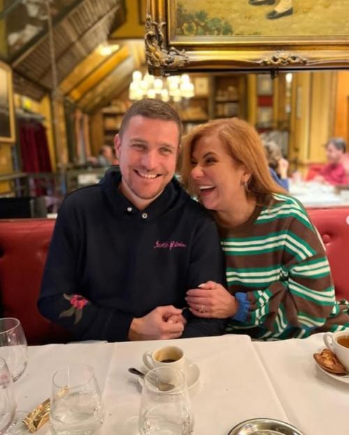 Марина федункив, актриса с отличным чувством юмора, впервые стала мамой в 53 года. 02