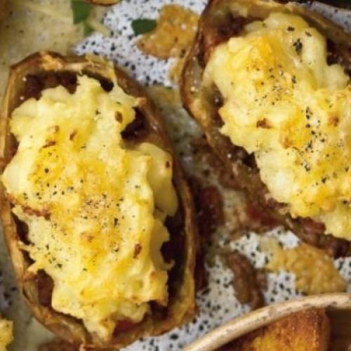 Картофель, фаршированный говядиной.