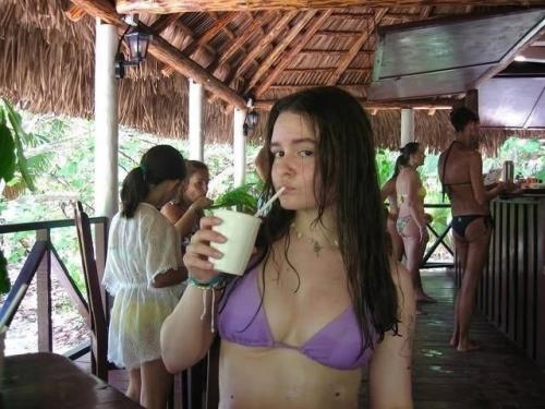 Недавно появилась информация о том, что новая жена 49-летнего режиссера марка Горобца младше его дочери. 06