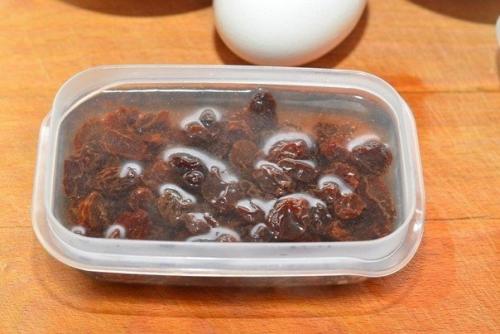 Творожные блинчики с изюмом. 01