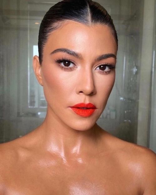 Звезды о трендах в макияже все знают. 03