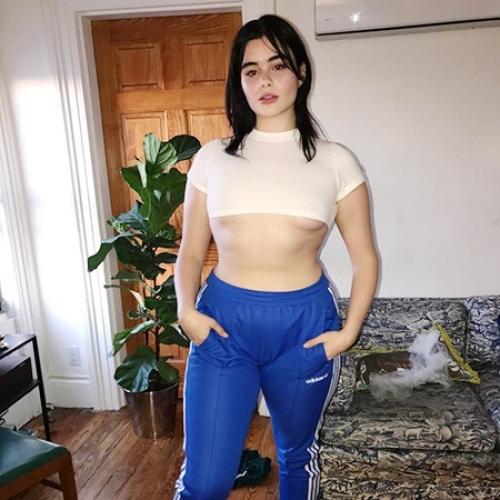 Барби Феррейра - актриса и модель плюс сайз в интервью о своей фигуре: 03