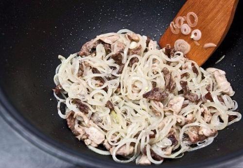 Солянка мясная? Ингредиенты: 04 Солянка мясная? Ингредиенты: 04