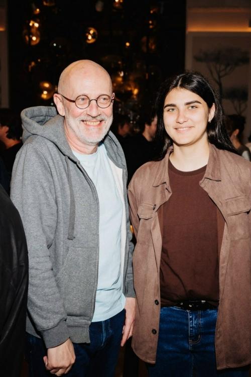 Александр Гордон впервые появился на публике вместе со своей молодой супругой - 23-летней арфисткой Софией каландадзе.  