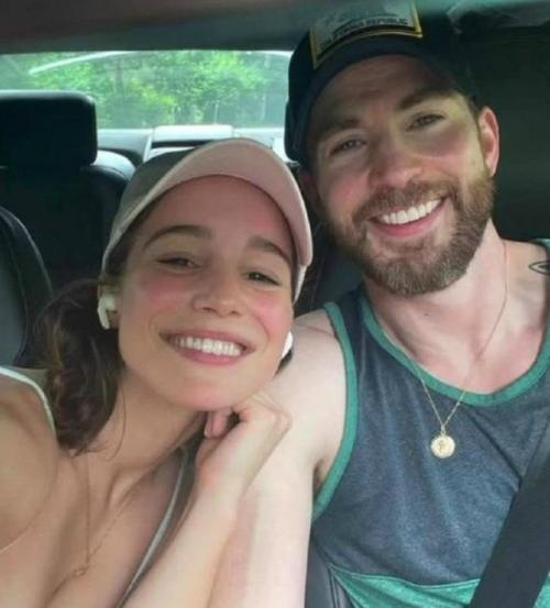 44-Летний Крис Эванс и его 29-летняя супруга альба баптиста стали родителями в прошлую субботу. 01