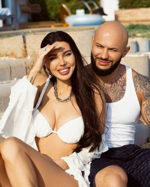 Оксана самойлова официально начала процедуру развода с джиганом.  