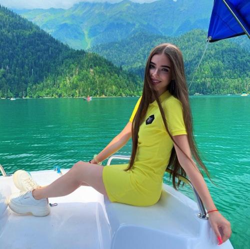 Мария Ильюхина 19 ноября отметила свое восемнадцатилетие. 05