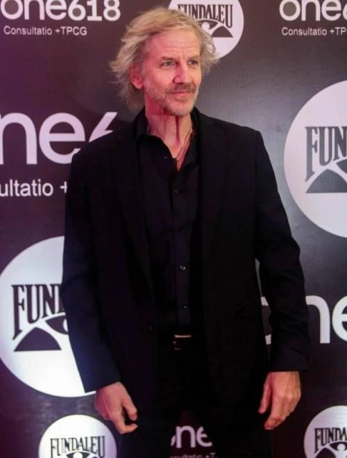 Постаревшую звезду 