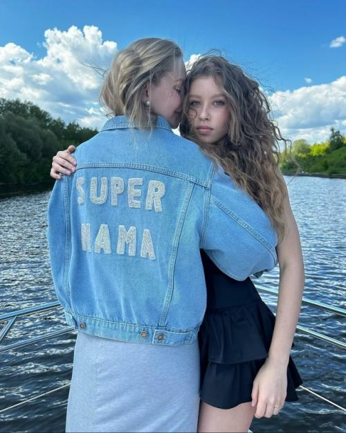 Юля пересильд провела параллель между своей дочерью Аней и звёздами голливуда. 

