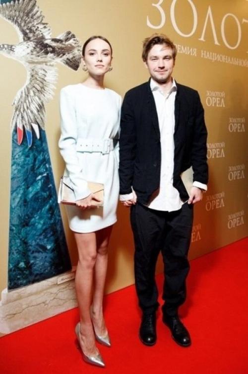 Одна из самых милых пар русского шоу-бизнеса - Александр Петров и Стася Милославская. 02