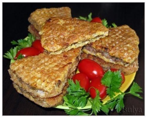 Треугольные котлетки.

Ингредиенты: 
