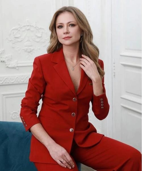 Мария Миронова - одна из самых красивых российских актрис. 02