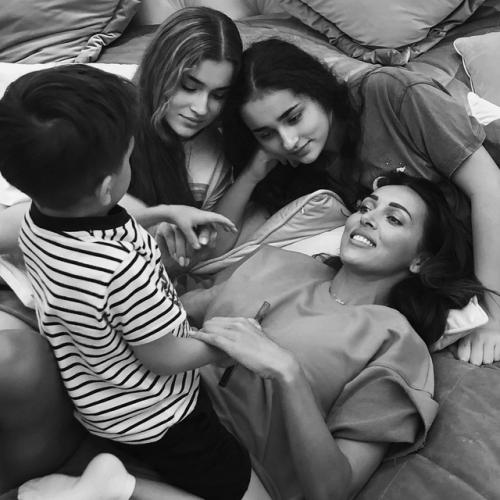 Алсу впервые продемонстрировала лицо своего восьмилетнего сына. 01