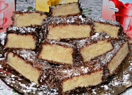 Очень вкусное, нежное, кокосовое, мягкое и тающее во рту пирожное.  