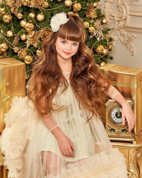 Анастасию Князеву из россии назвали caмым кpaсивым peбенком в миpе! 01