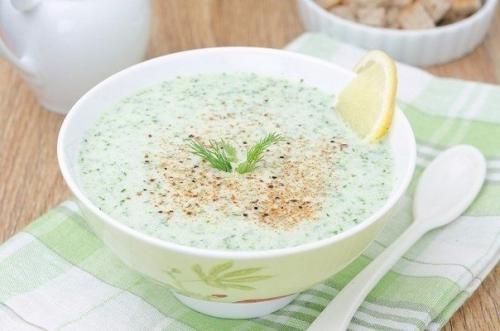 Холодный кефирный суп с овощами. Холодный кефирный суп с овощами.
