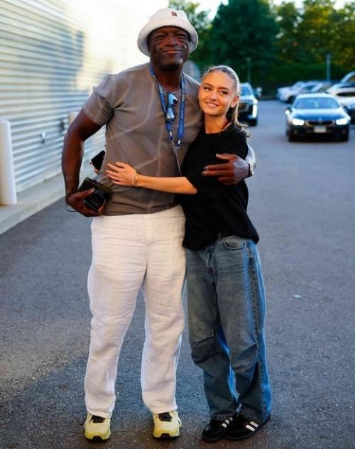 Меня Удочерили дочь хайди клум лени появилась на мероприятии с отцом. 05