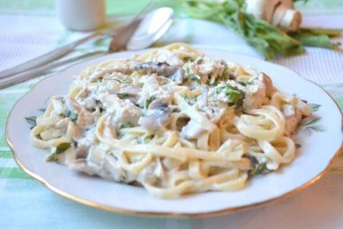 Паста с курицей и сметанным соусом. 01 Паста с курицей и сметанным соусом. 01