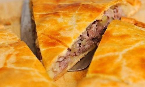 Нежный пирог с мясом.

