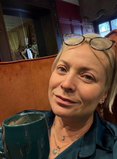 Знаменитая актриса Светлана Пермякова всех своим новым образом удивила. 01