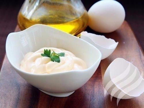 Домашний майонез.  Не секрет, что самым популярным соусом у россиян является майонез. Домашний майонез.  Не секрет, что самым популярным соусом у россиян является майонез.