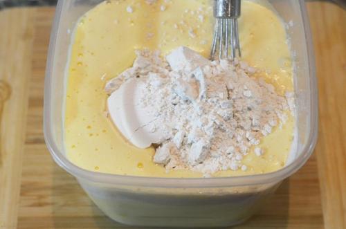 Яблочная шарлотка.  Ингредиенты: 03