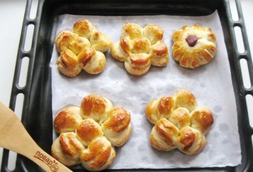 Булочки - цветочки. Ингредиенты: 09 Булочки - цветочки. Ингредиенты: 09