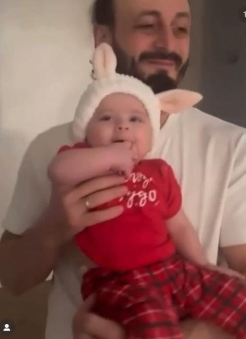 Лиза Арзамасова и Илья авербух впервые показали лицо своей новорожденной дочери. 01