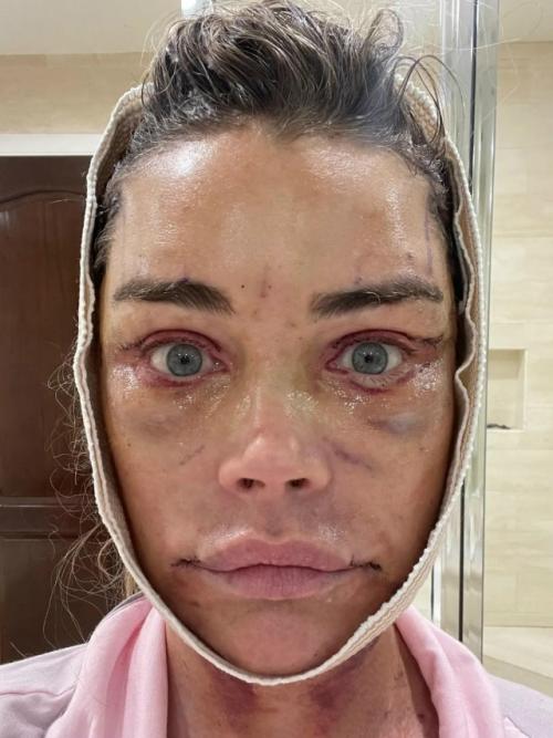 Актрисе Дениз Ричардс 55 лет.  