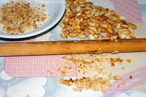 Торт Сникерс.   Ингредиенты: 04