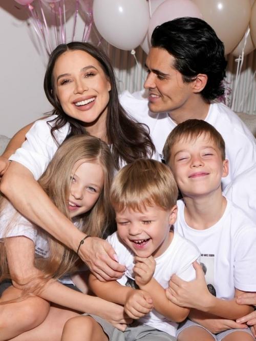 Парень лерчек вновь поделился с подписчиками информацией о её здоровье и на этот раз принес радостные вести. 

